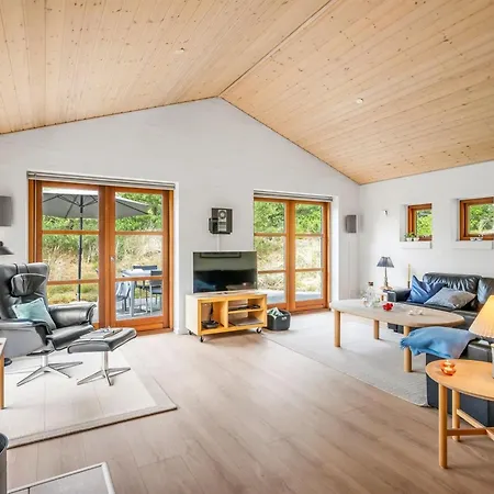 Thormar - 1-5km From The Sea By Interhome