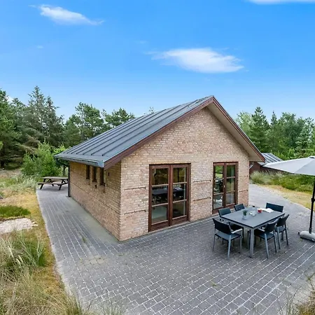 Thormar - 1-5km From The Sea By Interhome